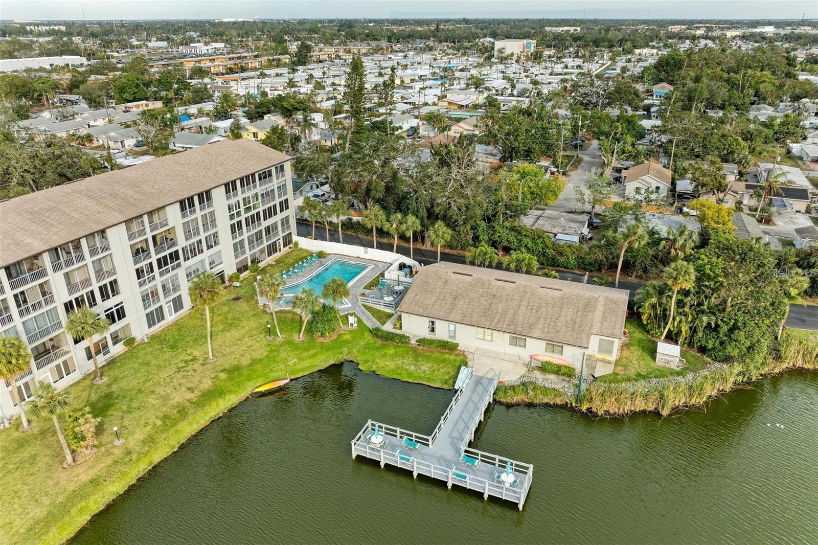 Image 38 of 41 For 3484 Lake Bayshore Drive P515