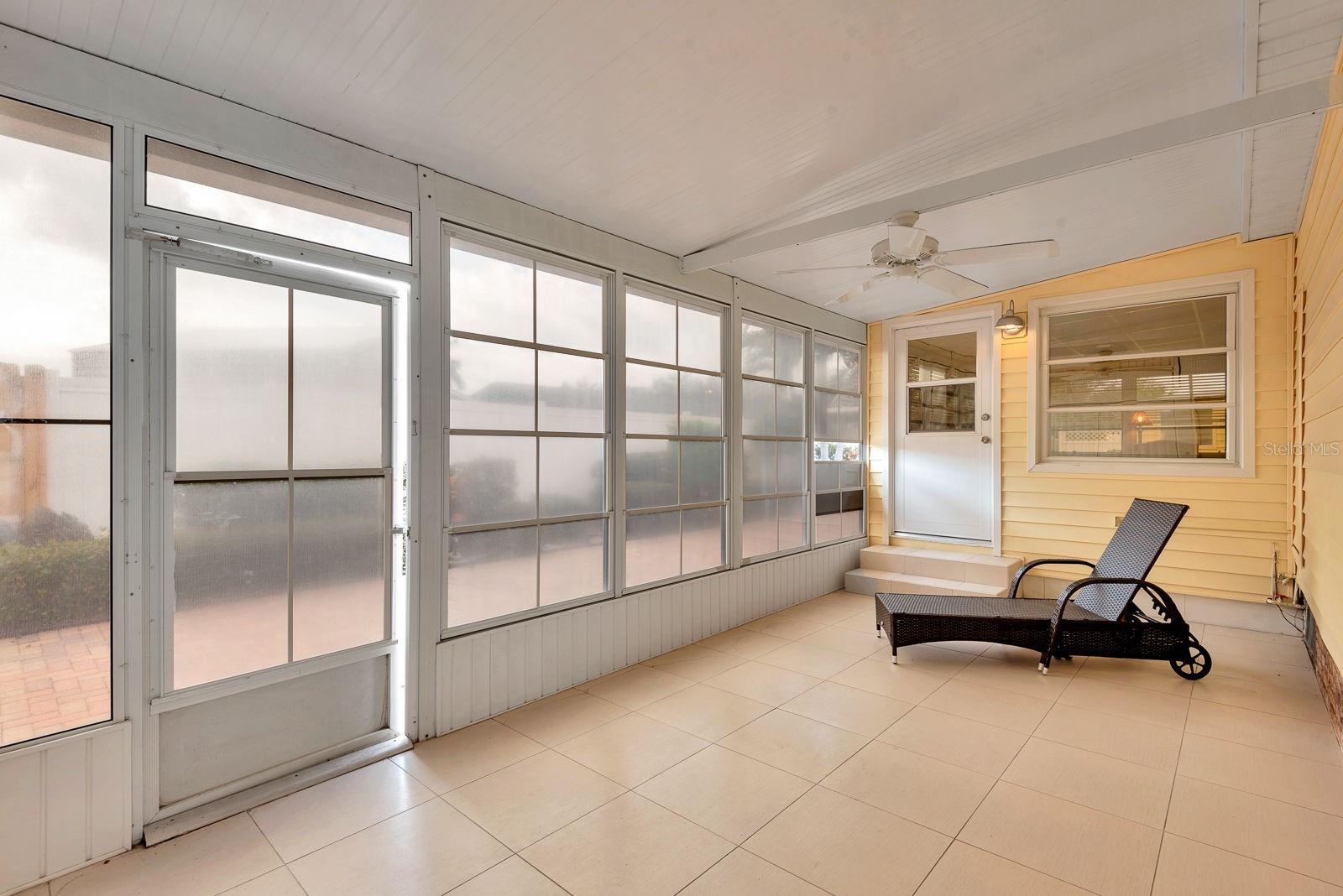 Image 13 of 43 For 2107 Palma Sola Boulevard 84