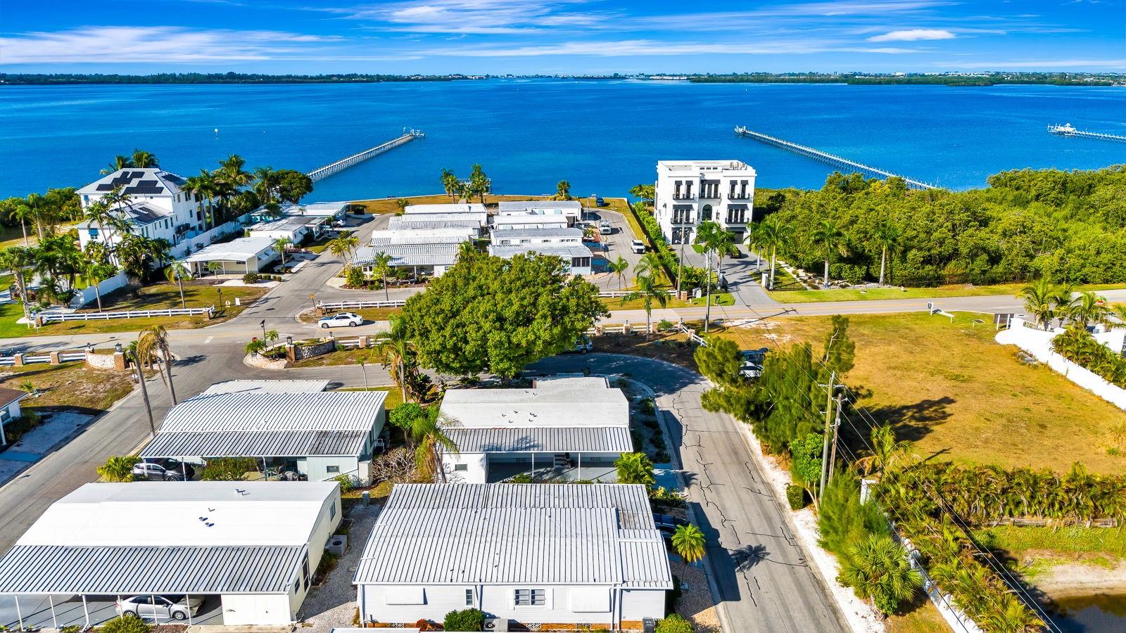 Image 33 of 43 For 2107 Palma Sola Boulevard 84