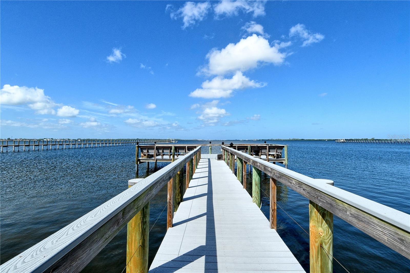 Image 36 of 43 For 2107 Palma Sola Boulevard 84