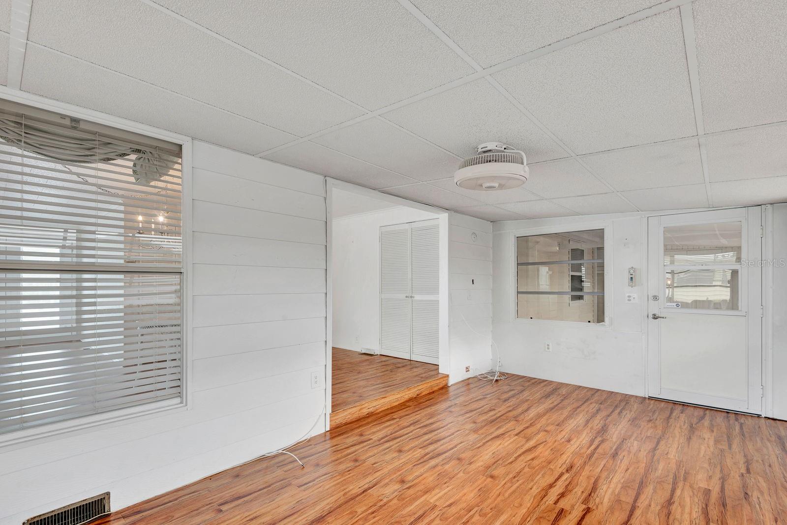 Image 9 of 43 For 2107 Palma Sola Boulevard 84