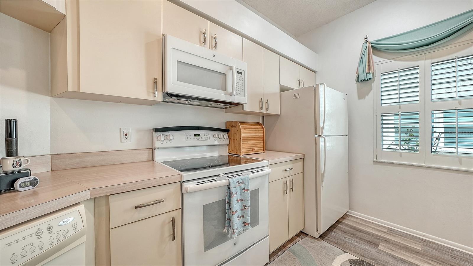 Image 16 of 56 For 4977 Tamarack Trail