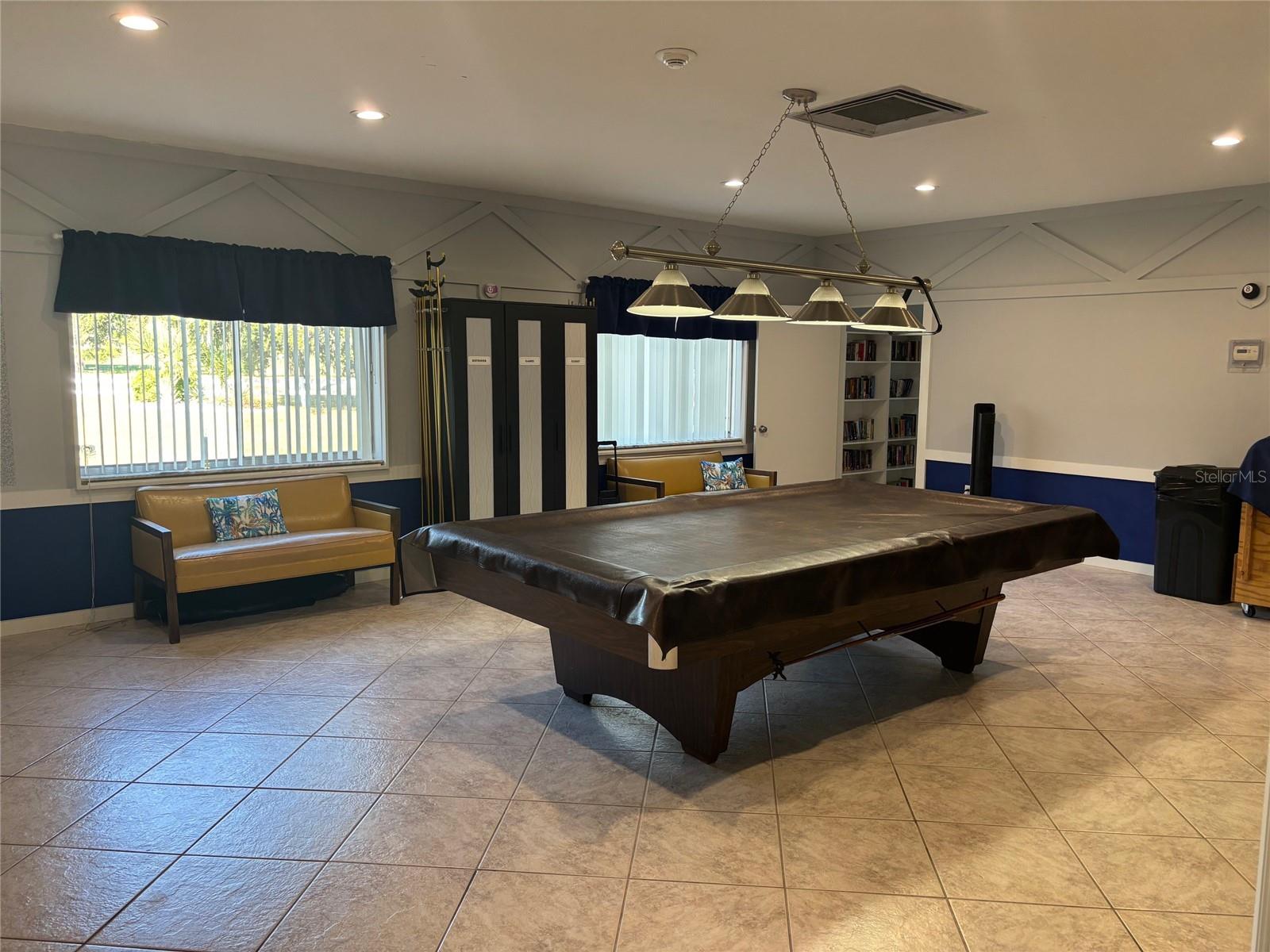 Image 3 of 17 For 1540 Glen Oaks Drive E B222