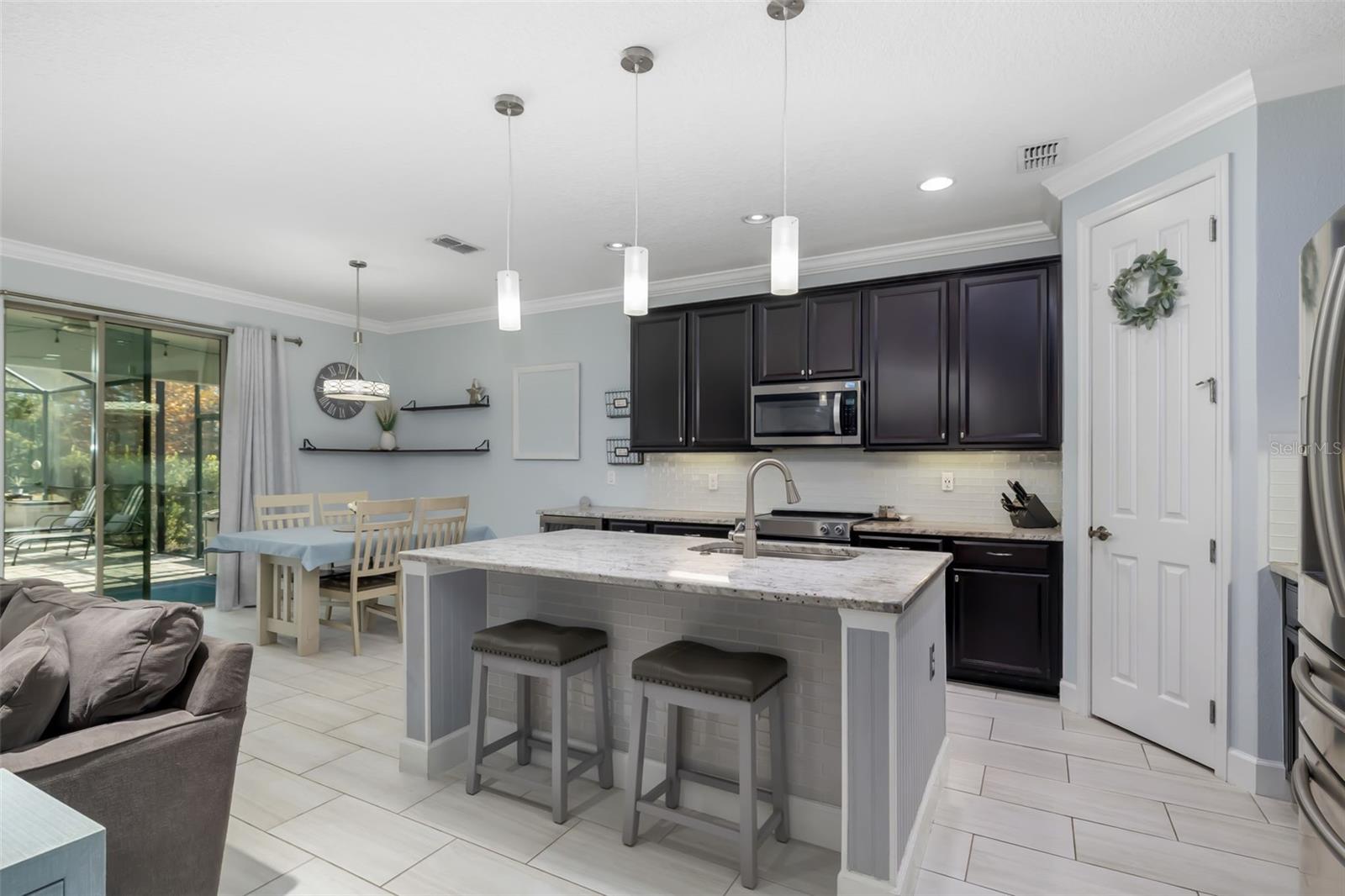 Image 12 of 79 For 731 116th Court Ne