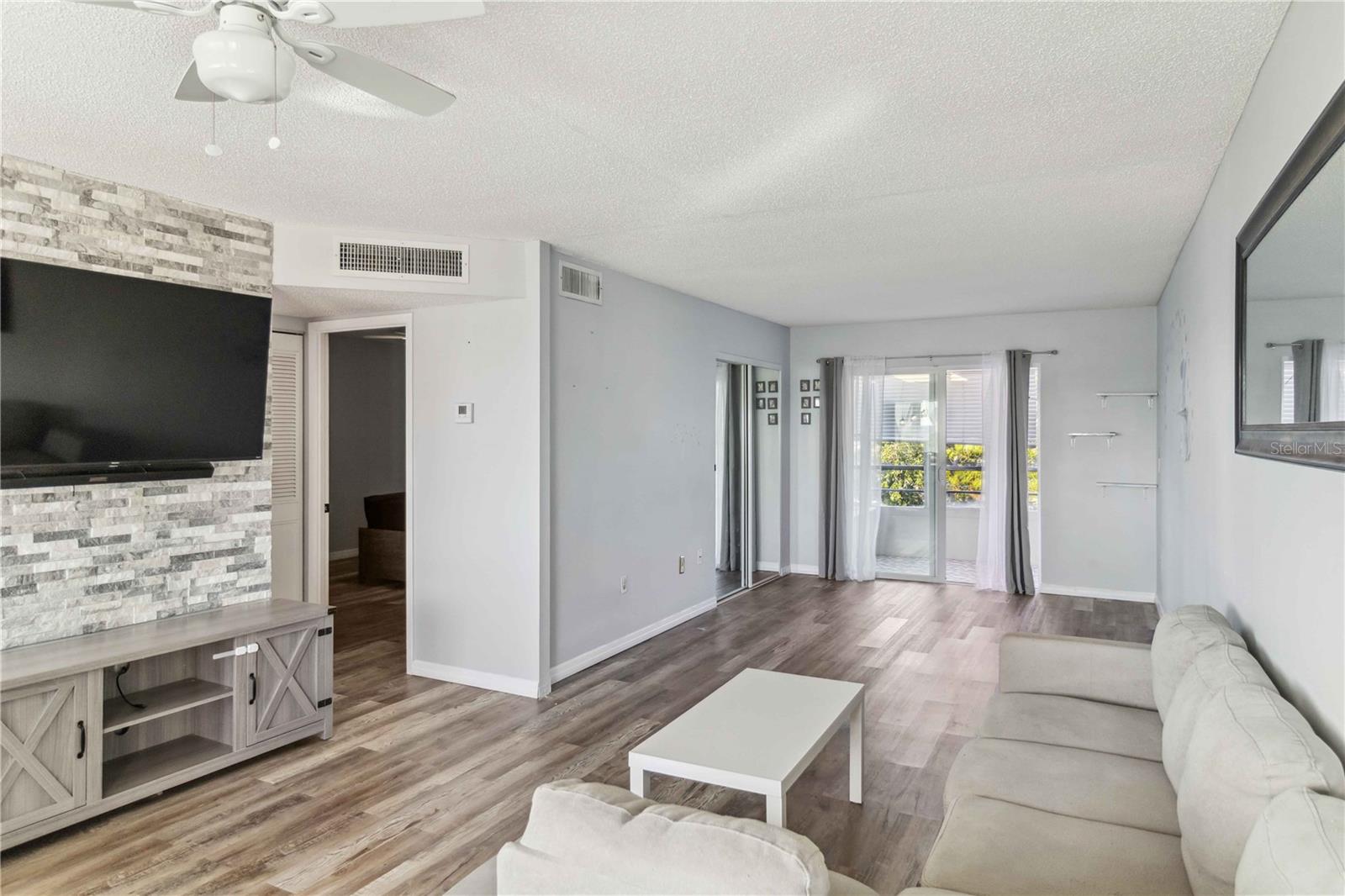 Image 5 of 30 For 4440 Ironwood Circle 508d