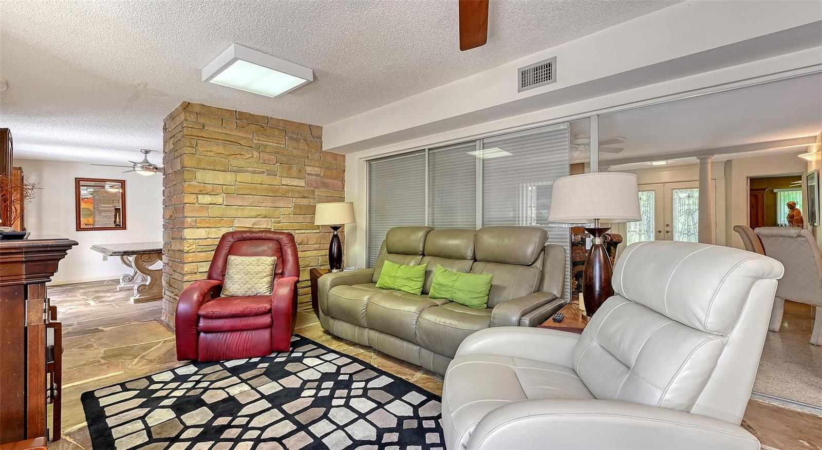 Image 20 of 78 For 3012 Desoto Road