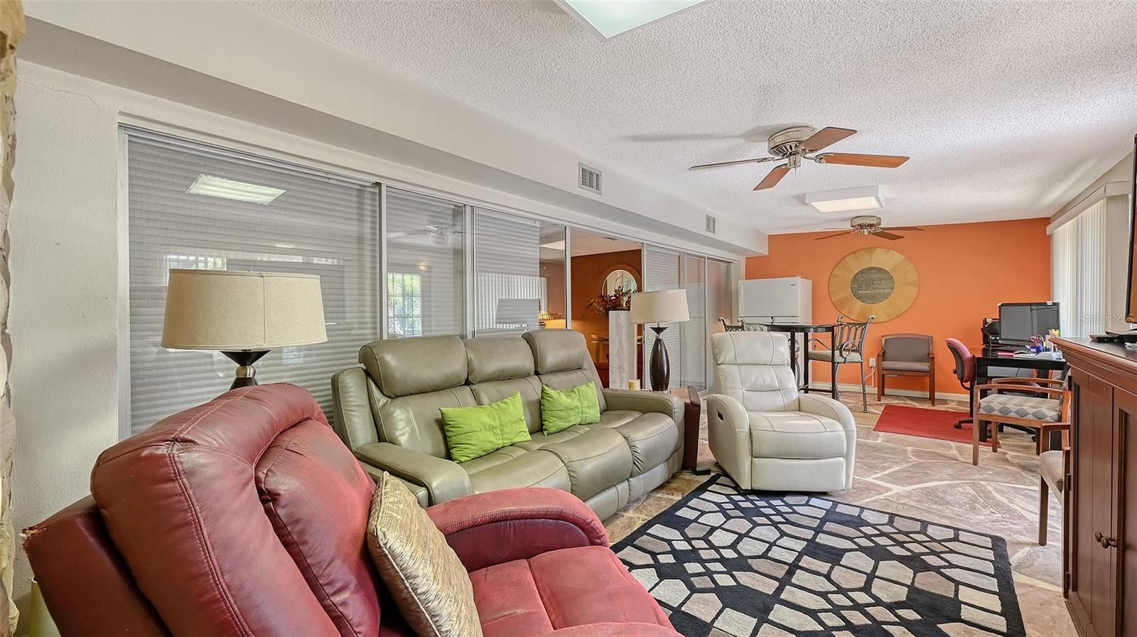 Image 21 of 78 For 3012 Desoto Road