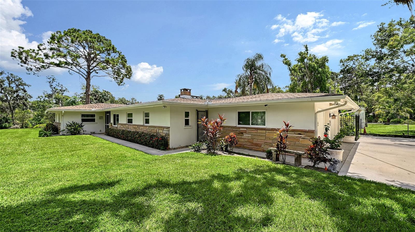 Image 8 of 78 For 3012 Desoto Road