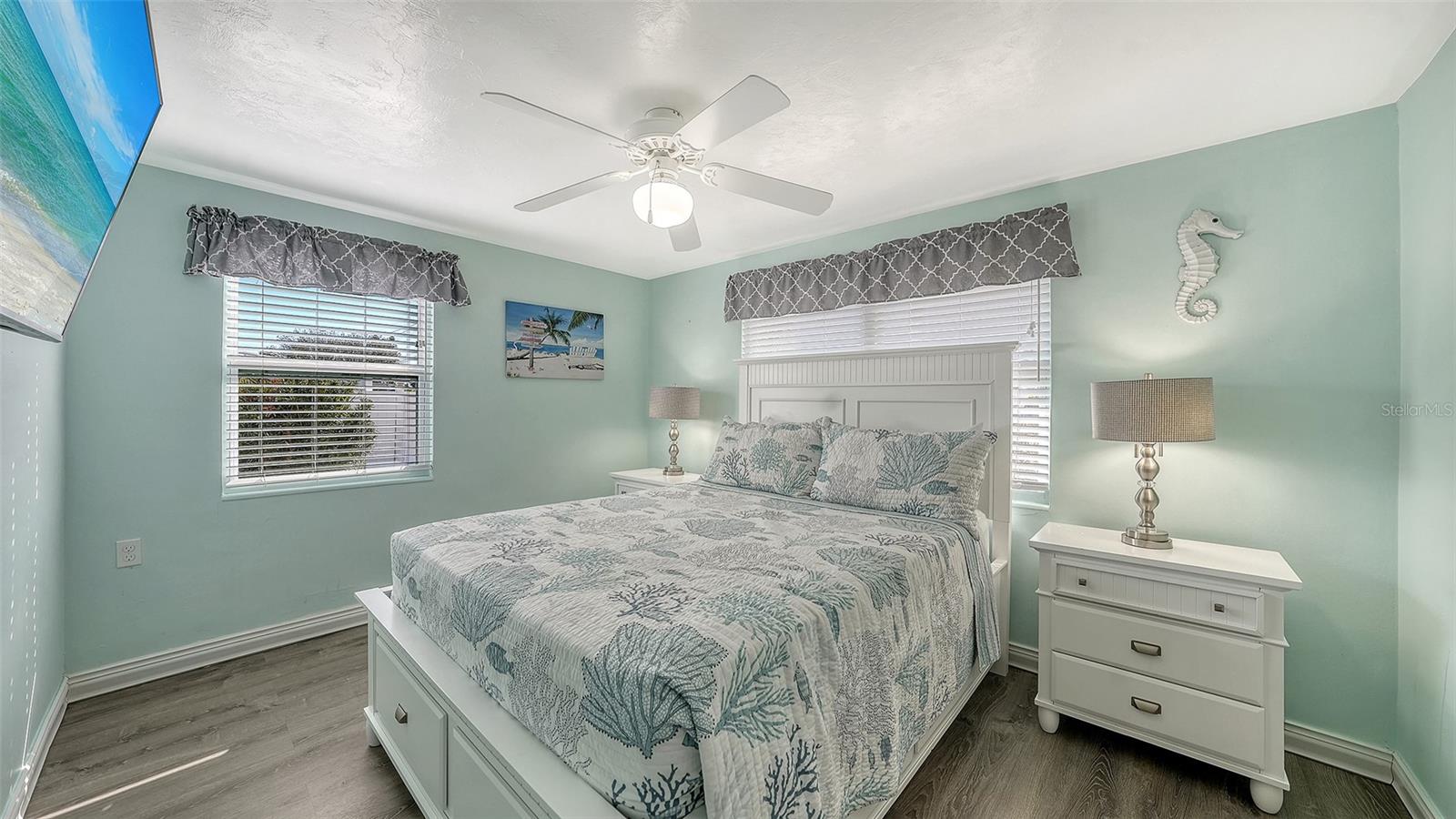 Listing photo id 20 for 848 4th Street