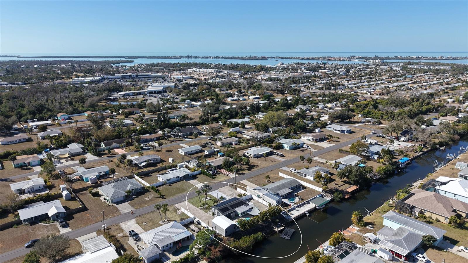 Listing photo id 1 for 848 4th Street