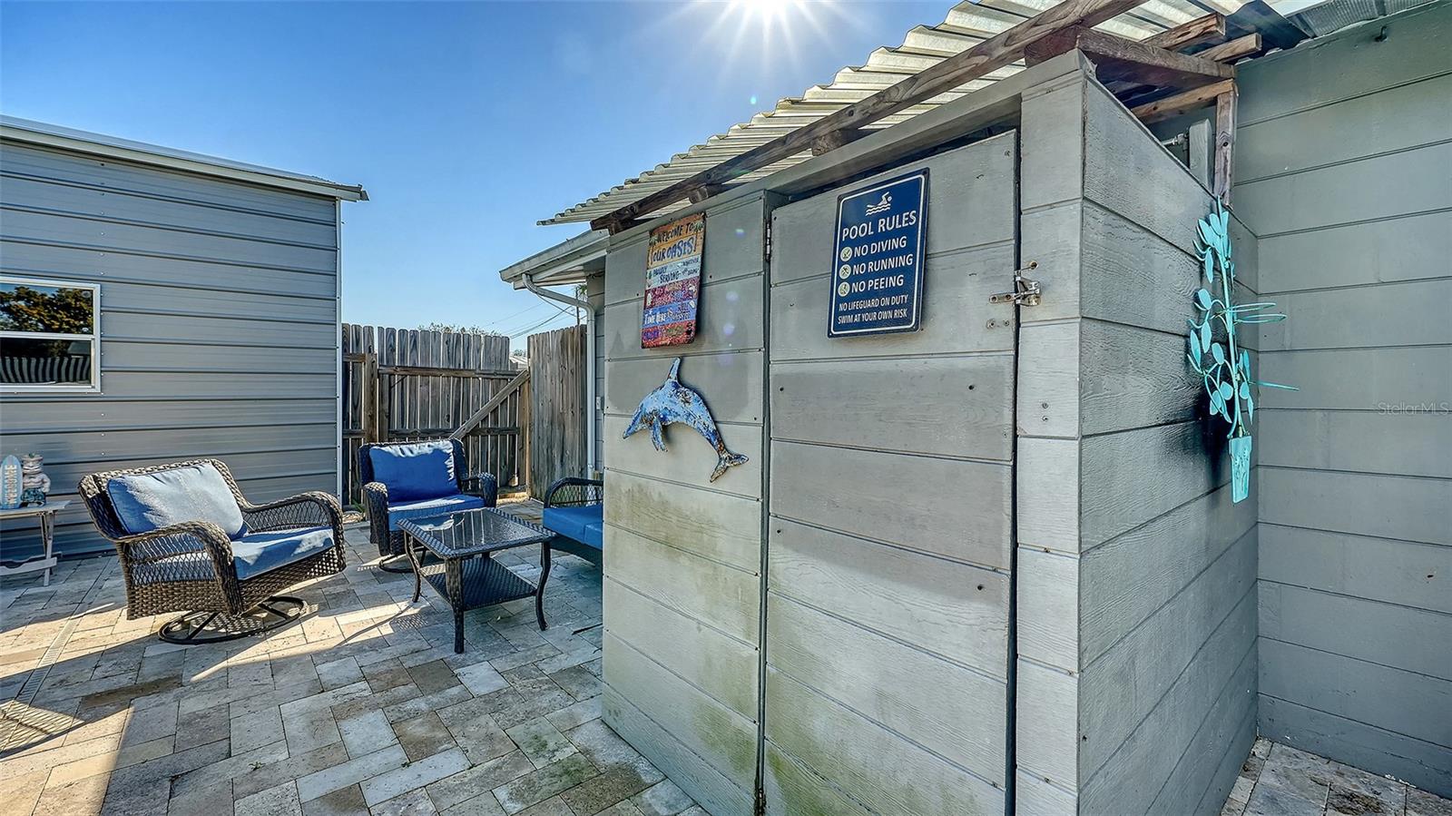 Listing photo id 37 for 848 4th Street