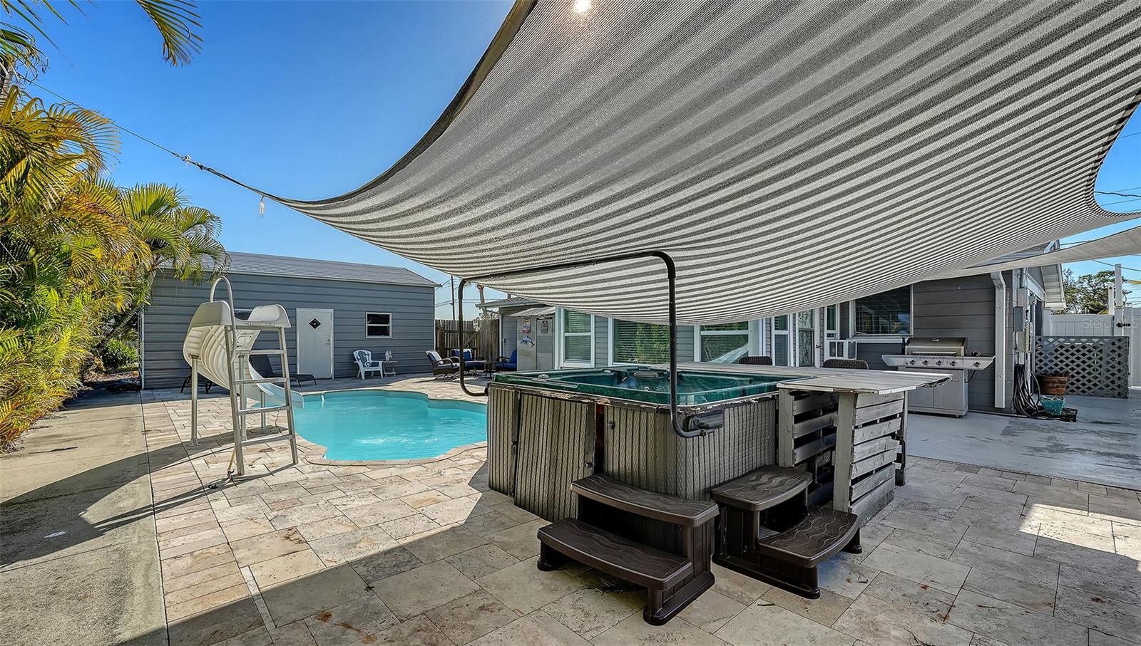 Listing photo id 39 for 848 4th Street