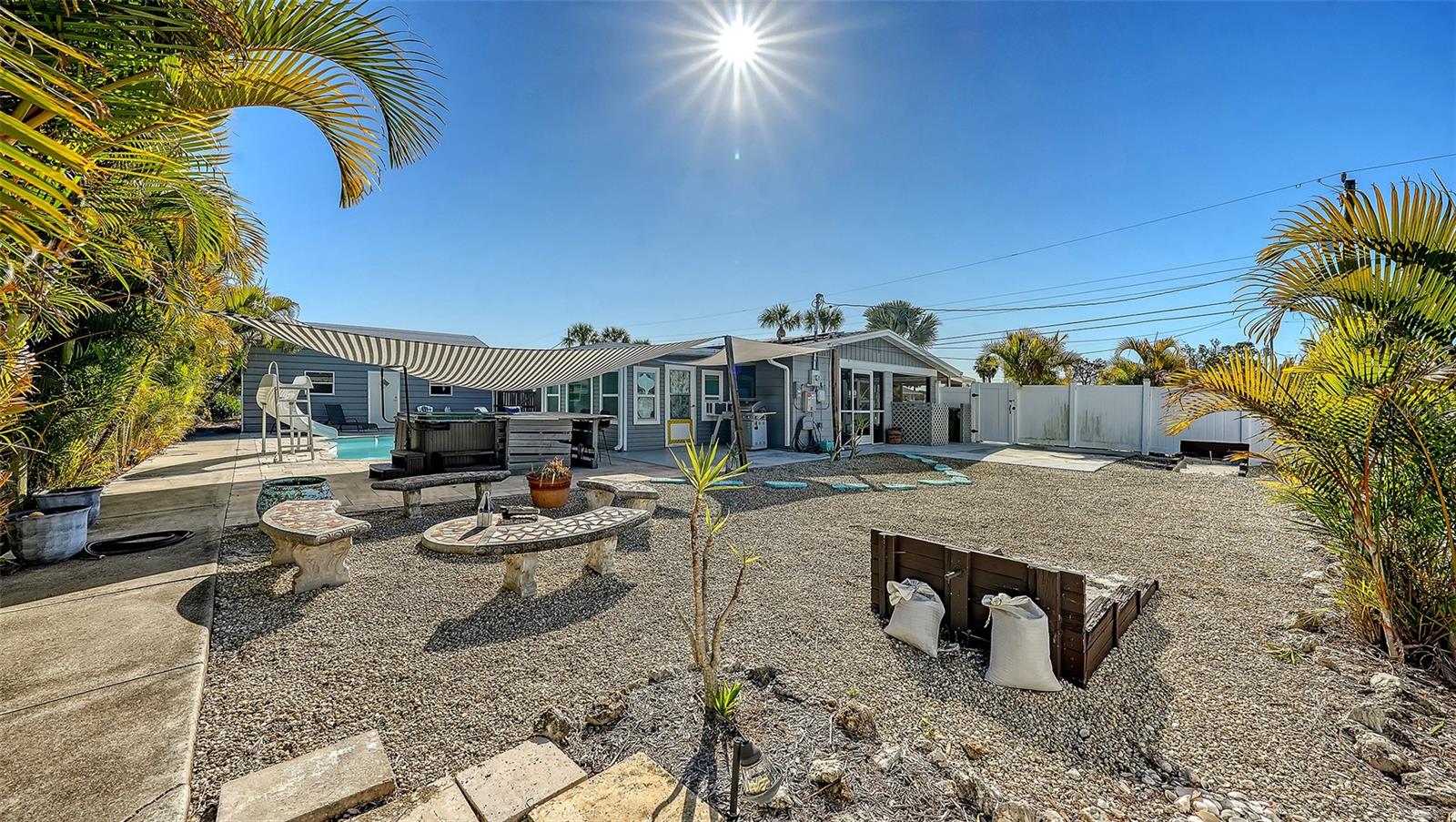 Listing photo id 41 for 848 4th Street