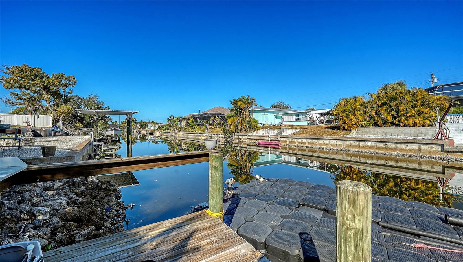 Listing photo id 48 for 848 4th Street