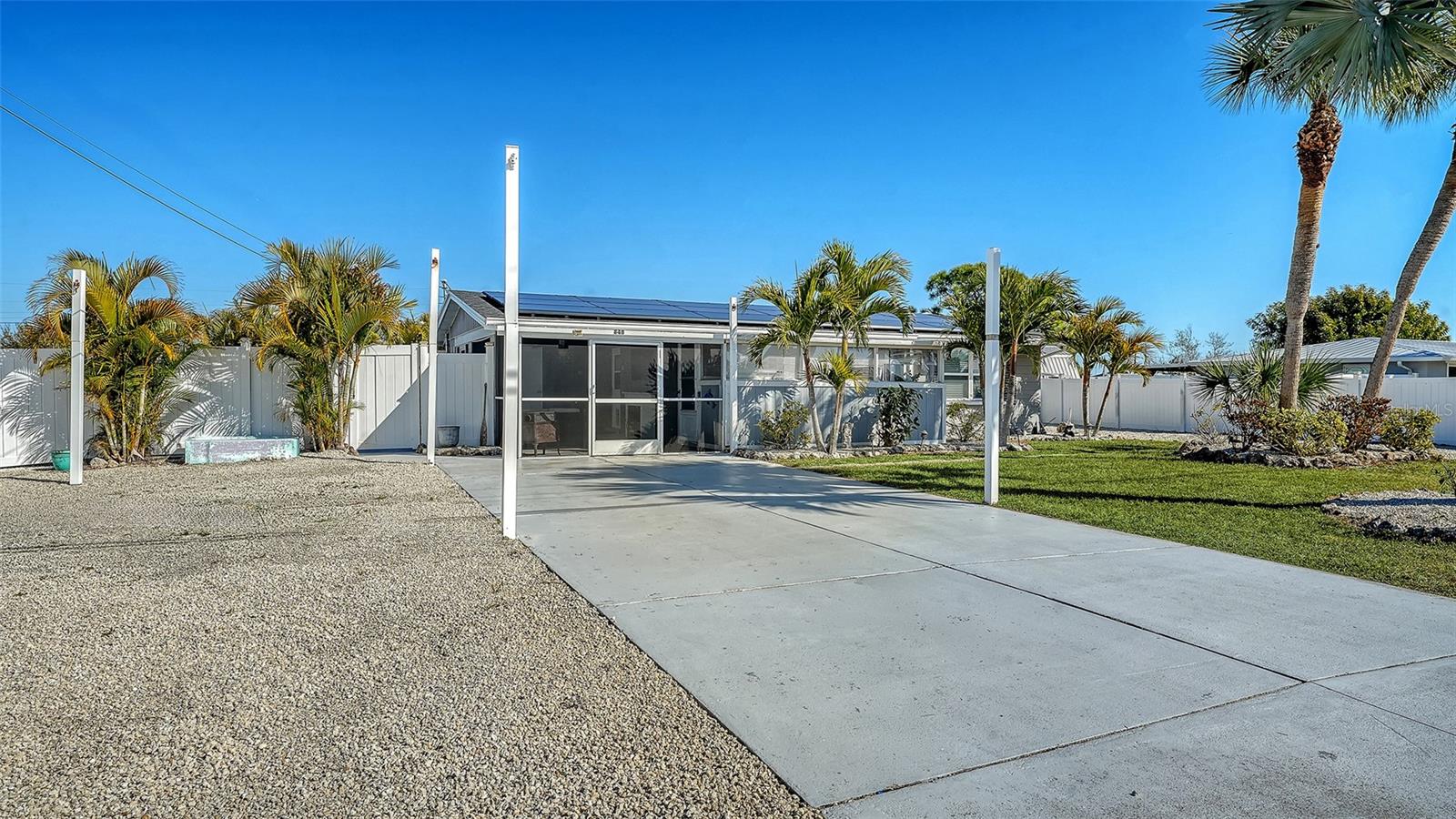 Listing photo id 6 for 848 4th Street