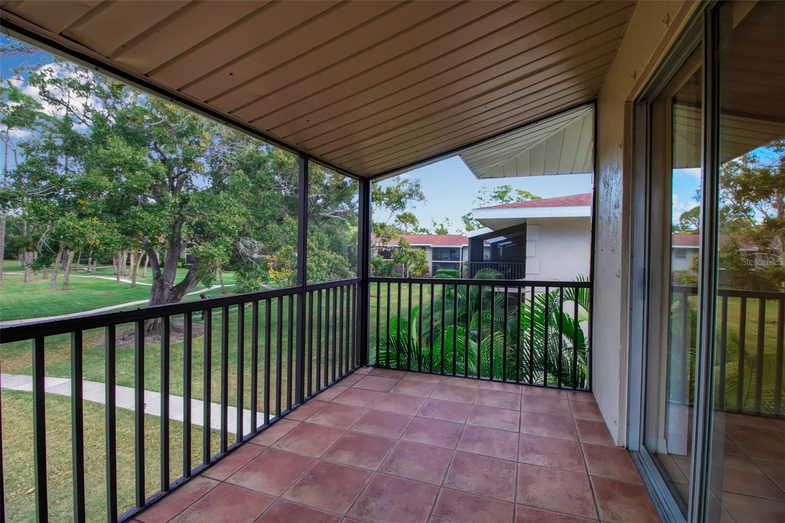 Image 23 of 33 For 960 La Costa Circle 2