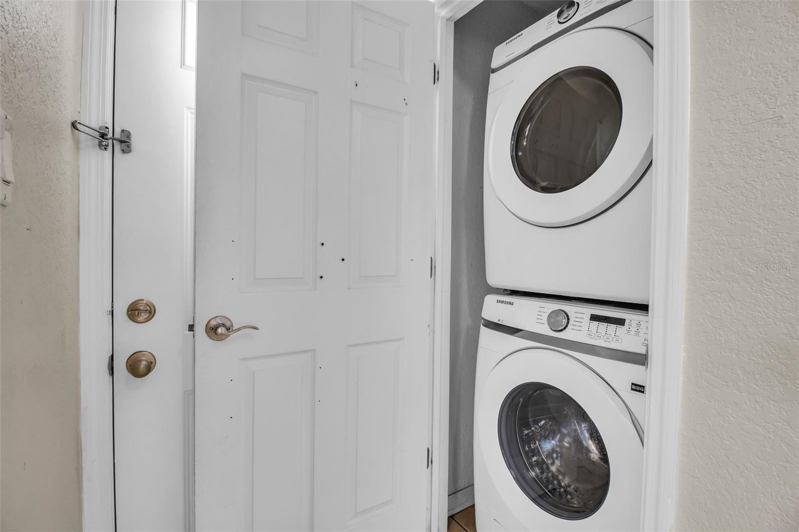 Image 25 of 33 For 960 La Costa Circle 2