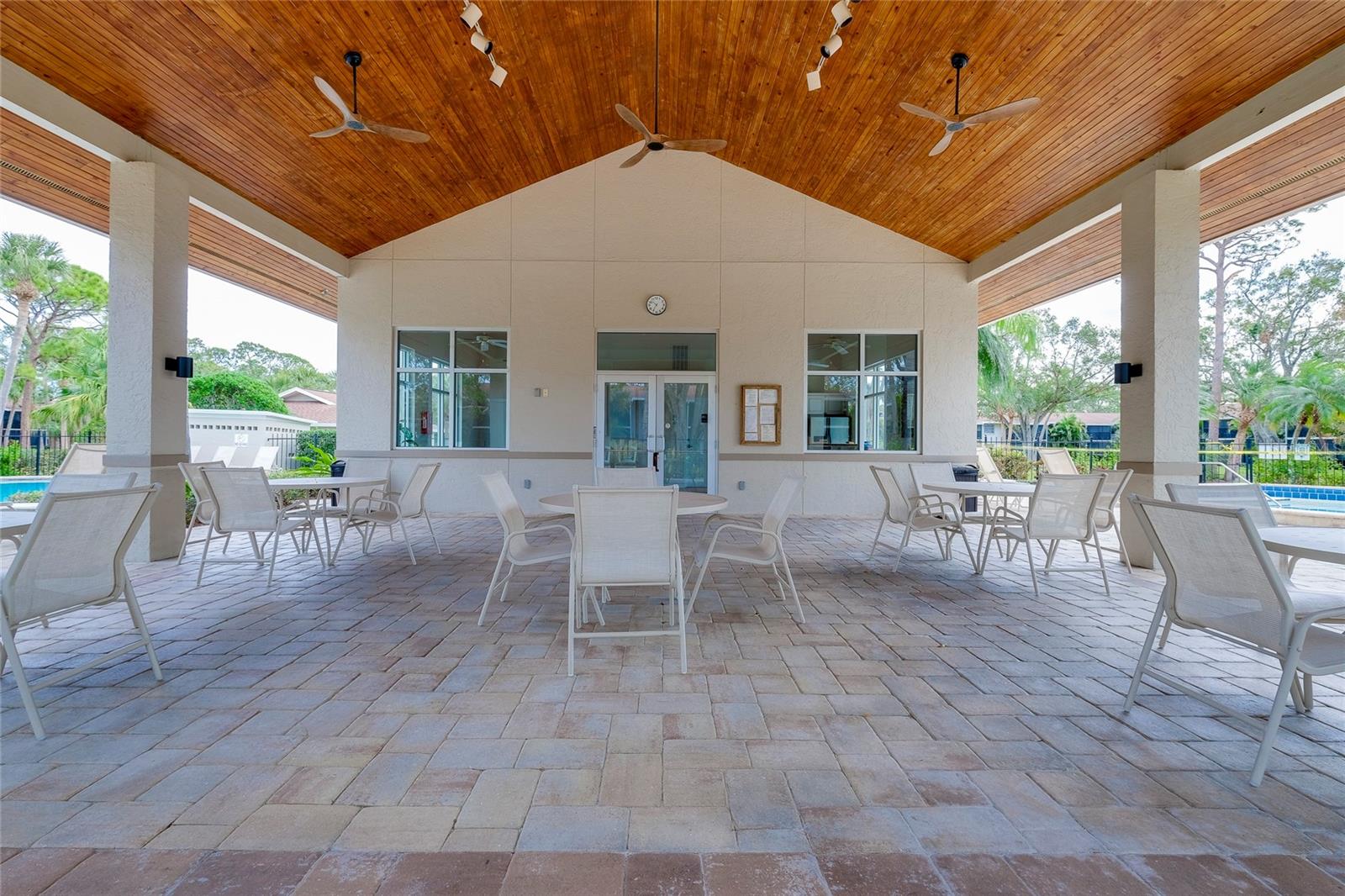 Image 29 of 33 For 960 La Costa Circle 2