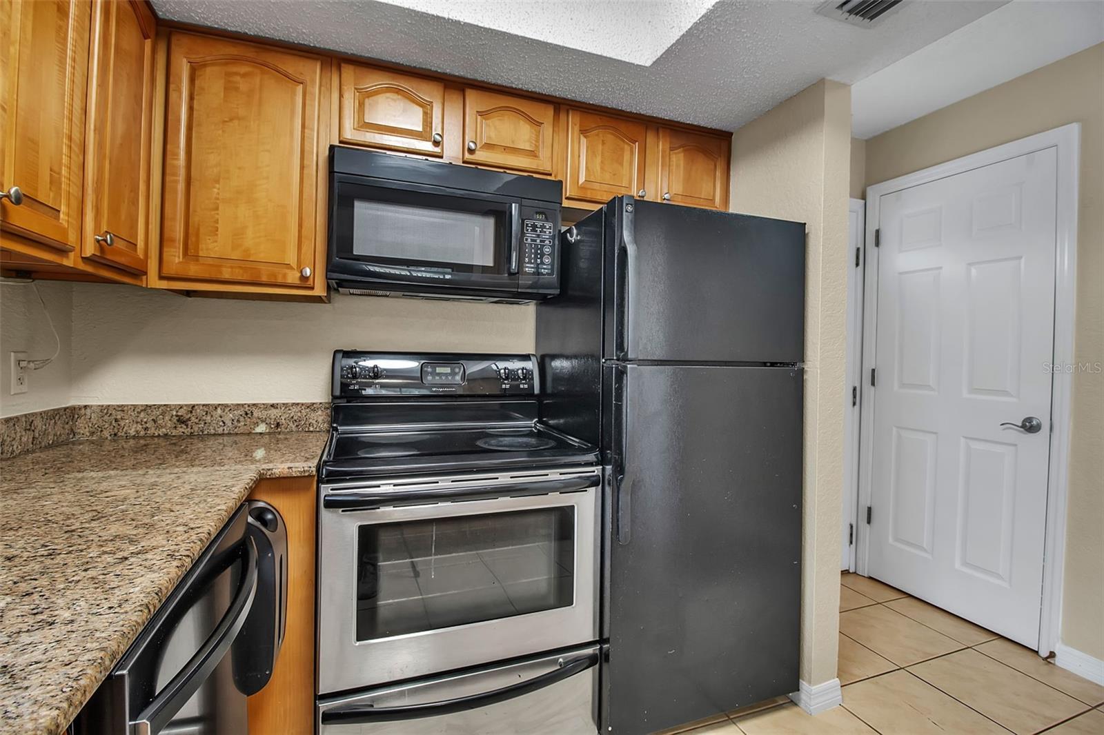 Image 8 of 33 For 960 La Costa Circle 2