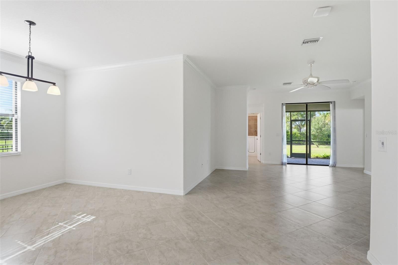 Image 10 of 47 For 14228 Vindel Circle