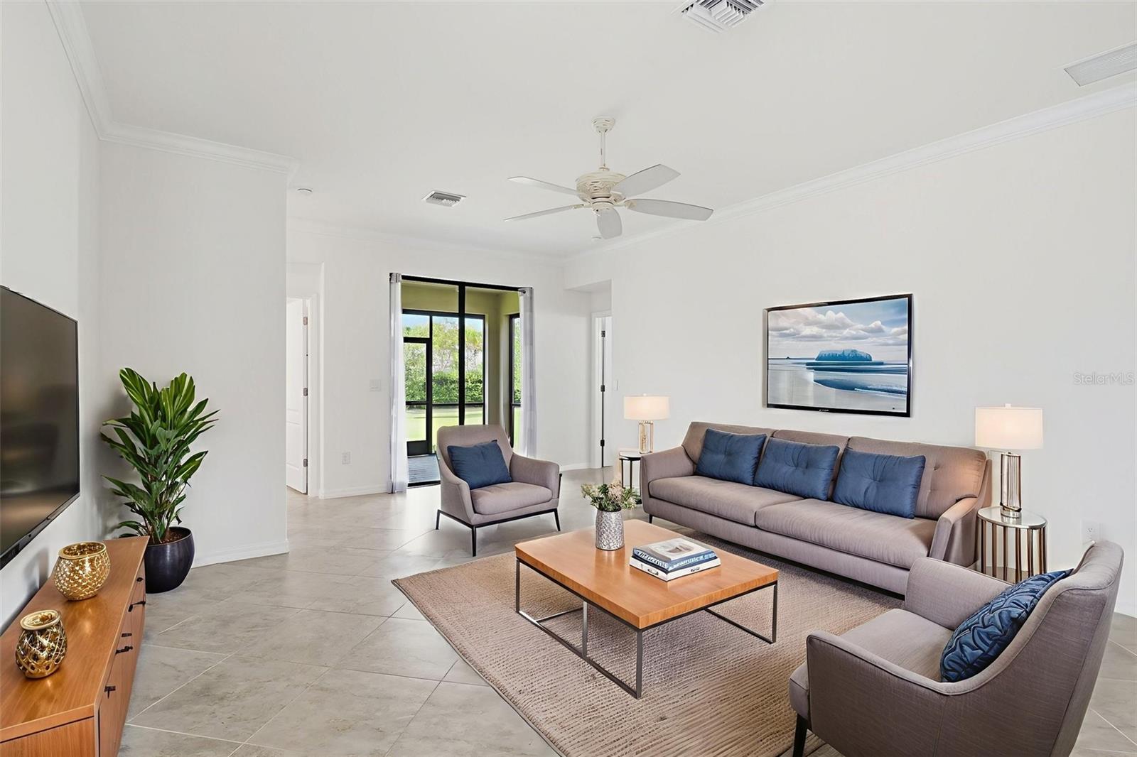 Image 18 of 47 For 14228 Vindel Circle