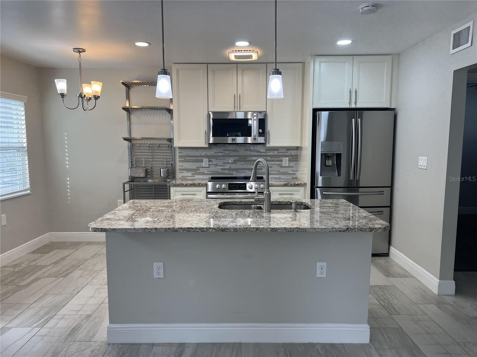 Image 4 of 19 For 1742 8th Street