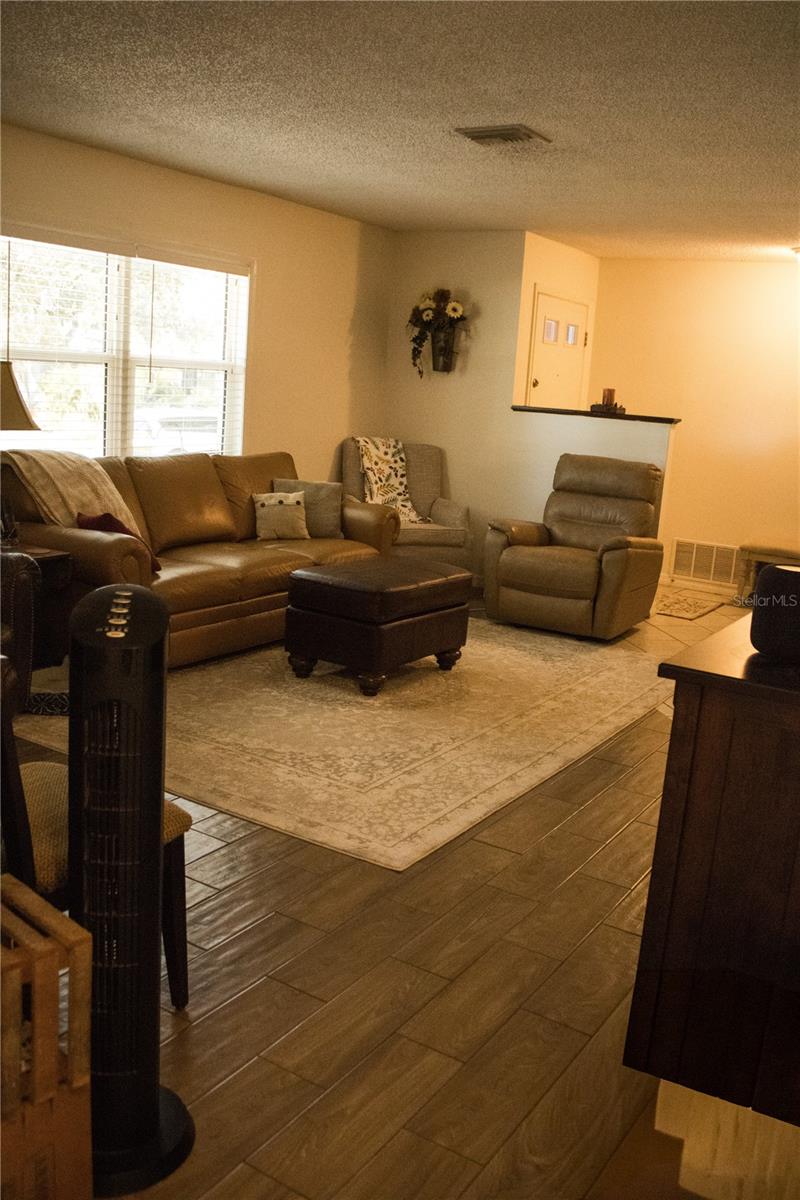 Image 15 of 32 For 901 Lockwood Ridge Road