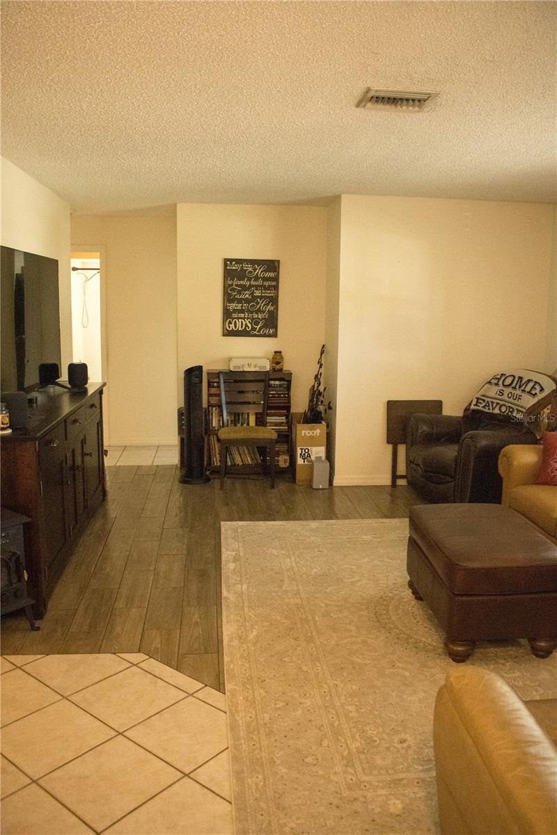 Image 4 of 32 For 901 Lockwood Ridge Road