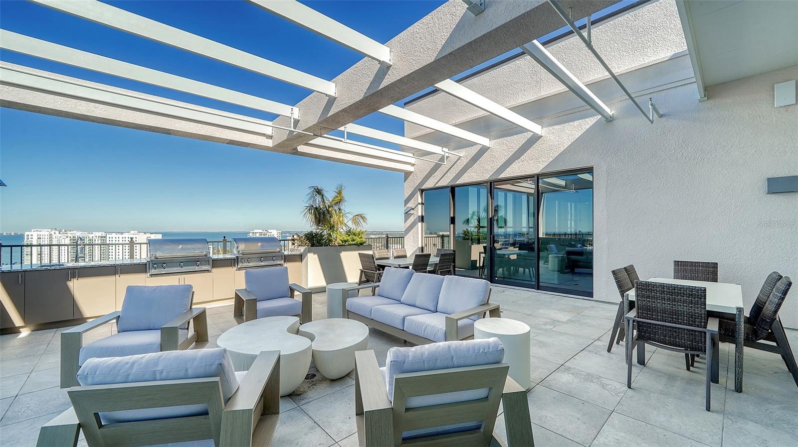 Listing photo id 26 for 33 Palm Avenue 902