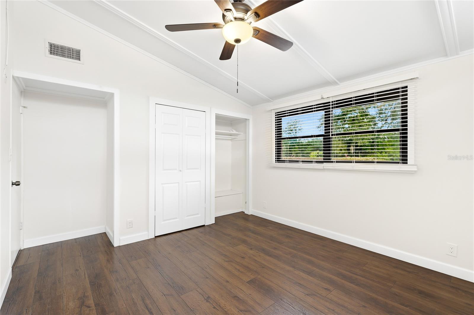 Image 24 of 42 For 3452 Desoto Road