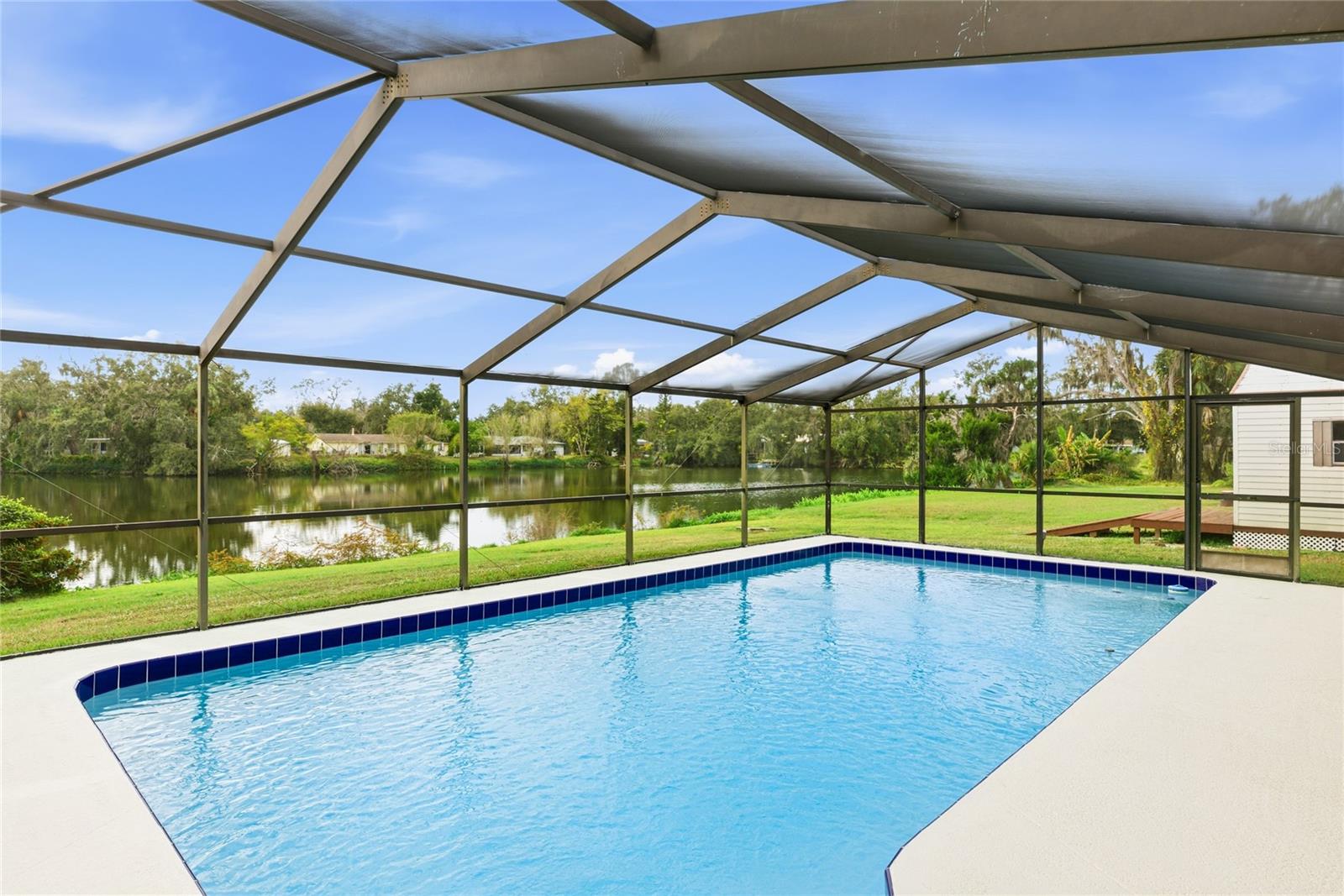 Image 3 of 42 For 3452 Desoto Road