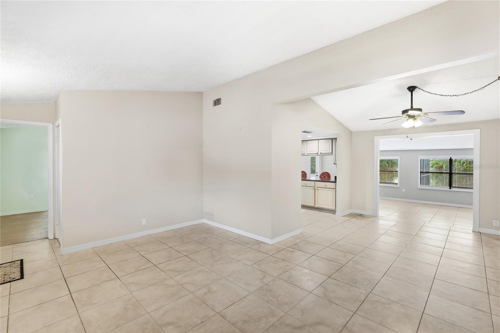 Image 7 of 42 For 3452 Desoto Road