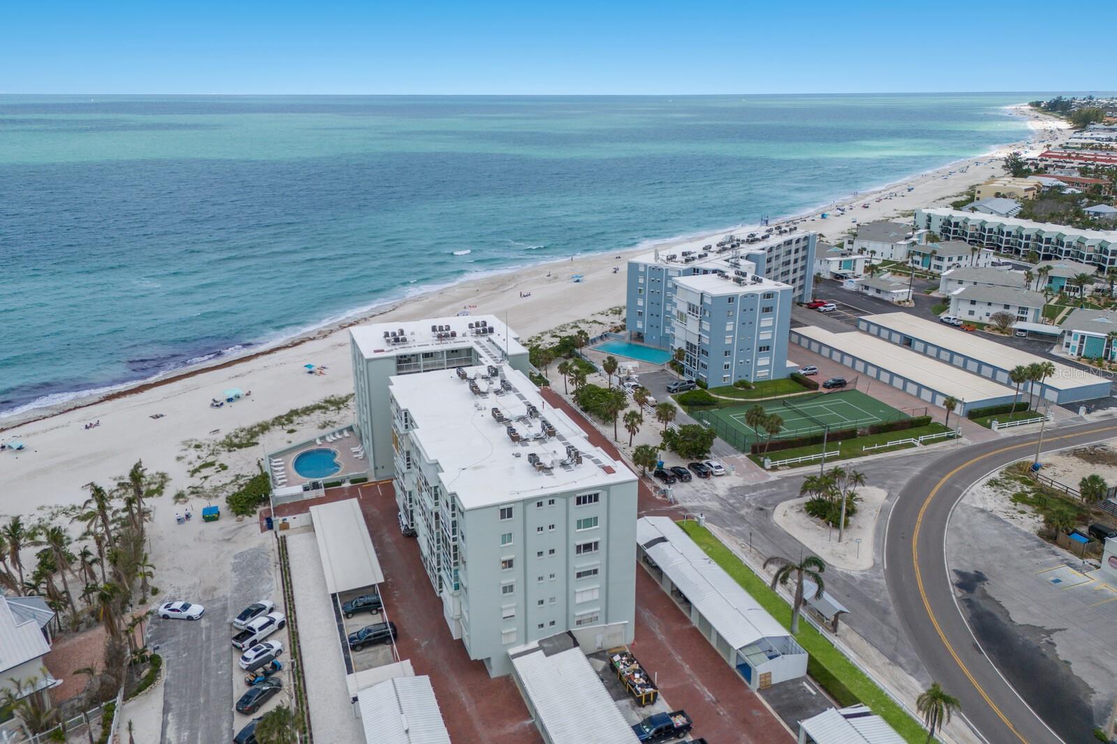 Image 37 of 64 For 5200 Gulf Drive 408