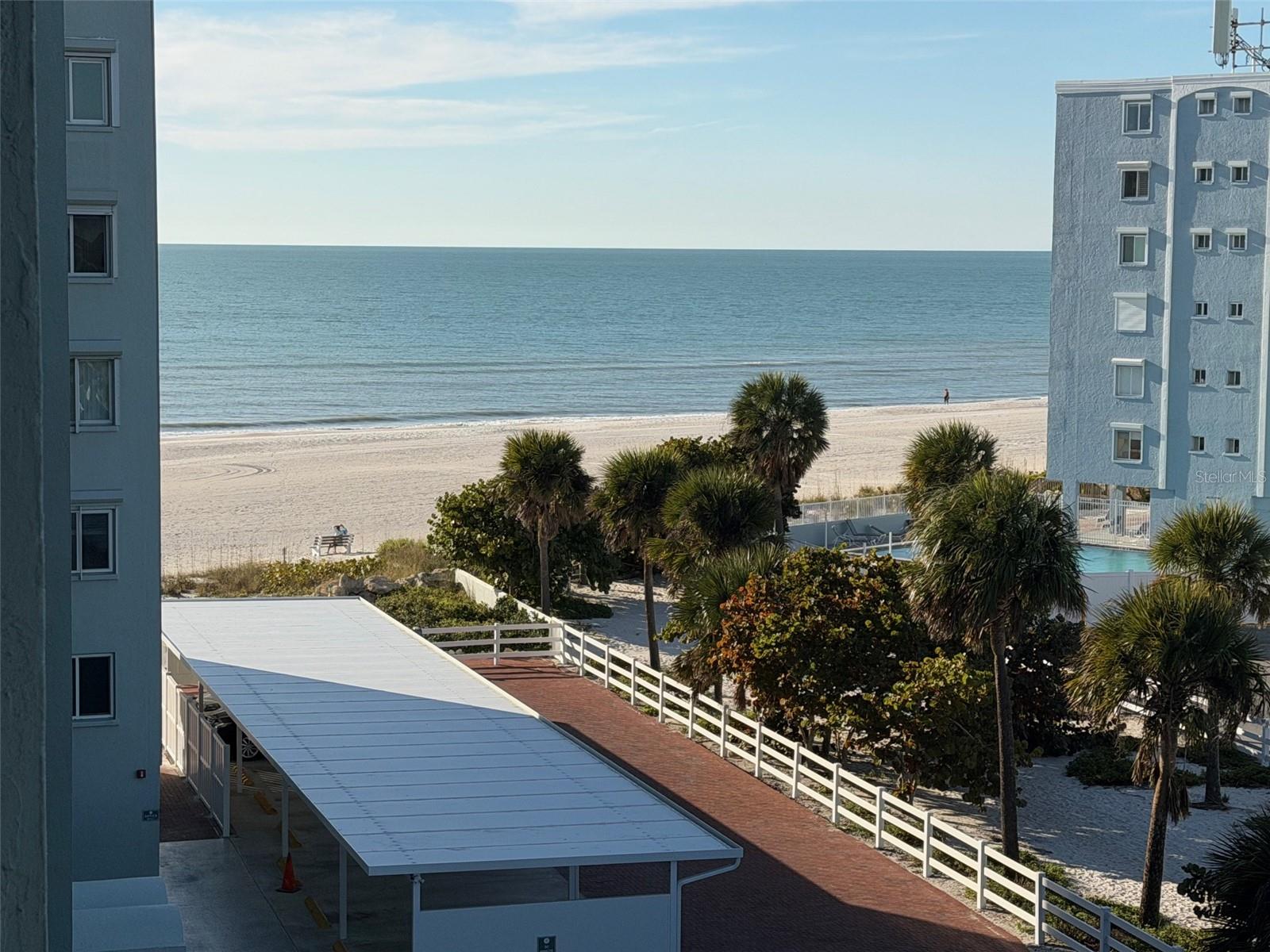 Image 41 of 64 For 5200 Gulf Drive 408