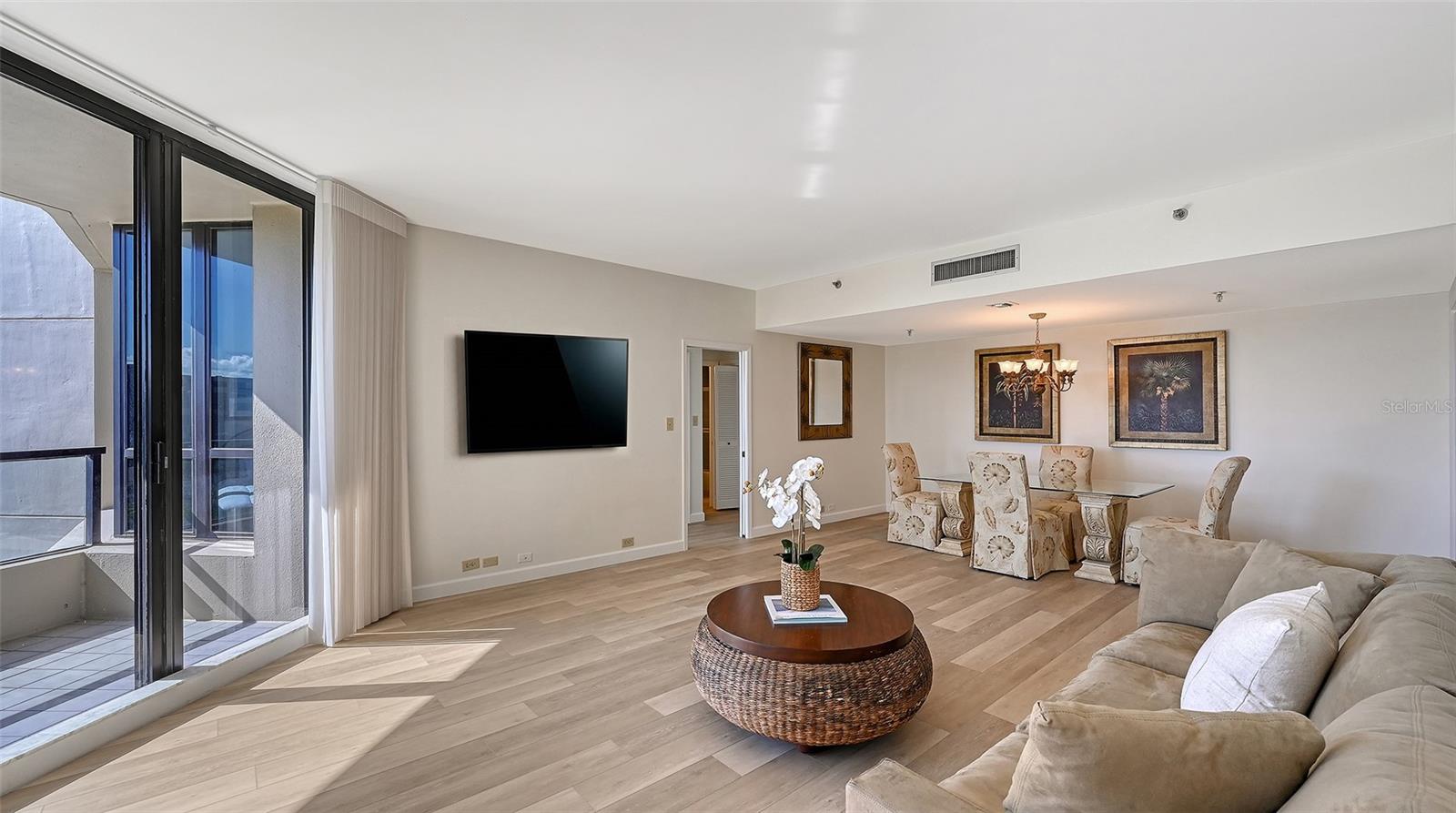 Image 11 of 42 For 1211 Gulf Of Mexico Drive 206