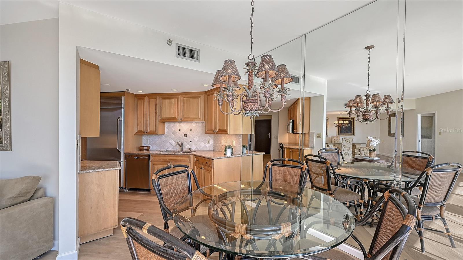 Image 15 of 42 For 1211 Gulf Of Mexico Drive 206