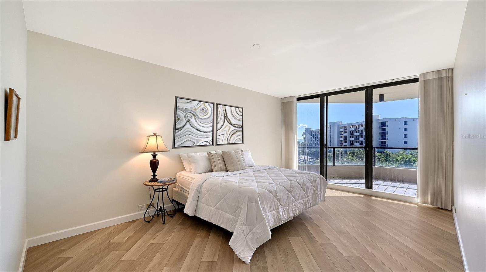 Image 16 of 42 For 1211 Gulf Of Mexico Drive 206