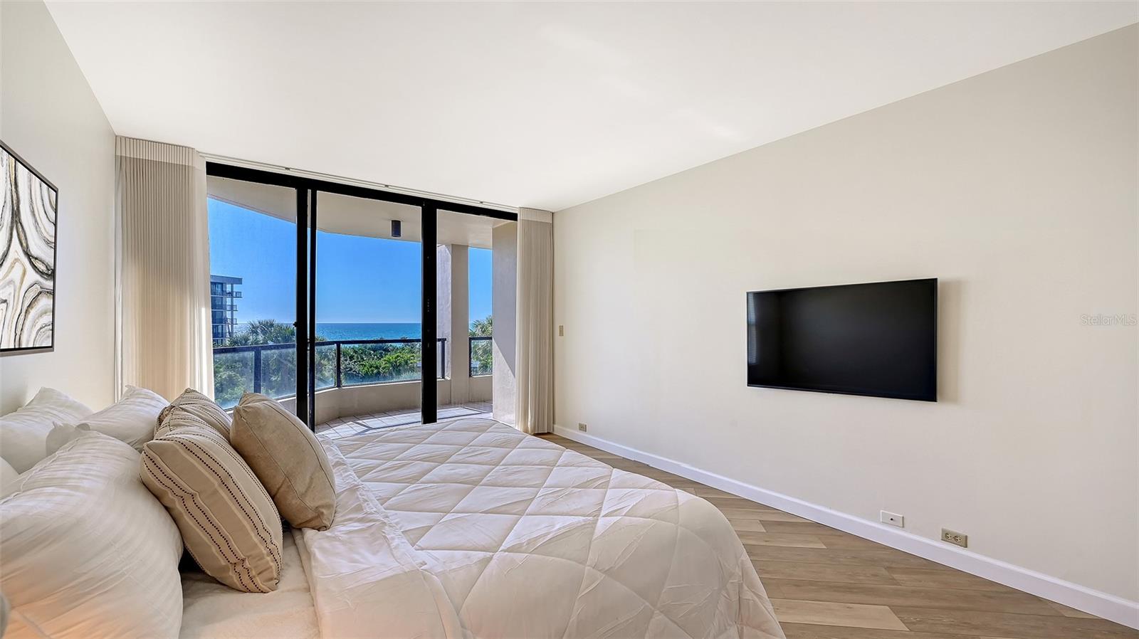 Image 17 of 42 For 1211 Gulf Of Mexico Drive 206