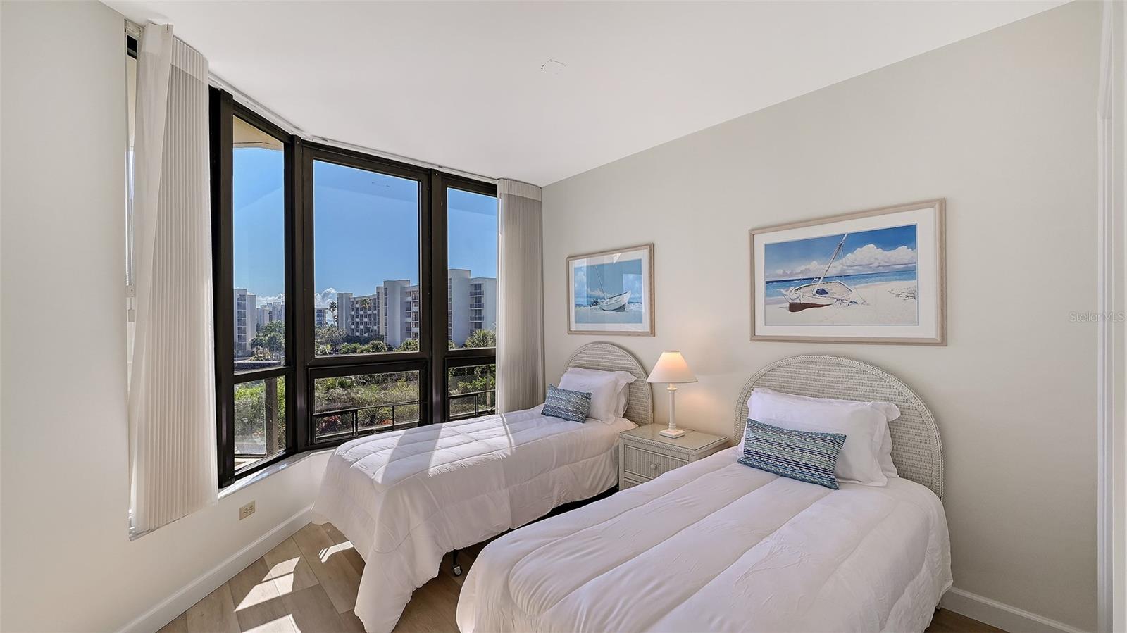 Image 23 of 42 For 1211 Gulf Of Mexico Drive 206