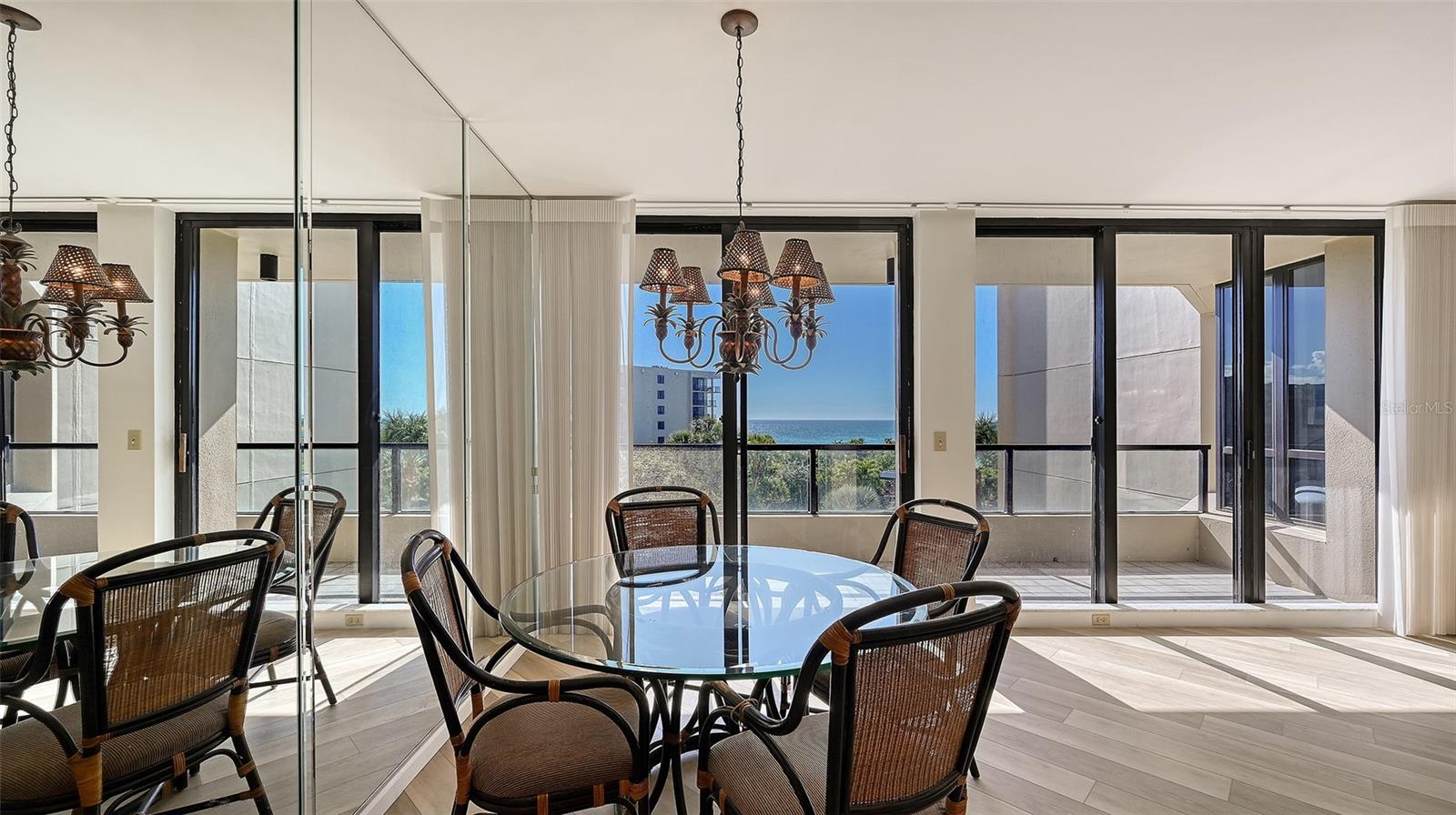 Image 9 of 42 For 1211 Gulf Of Mexico Drive 206