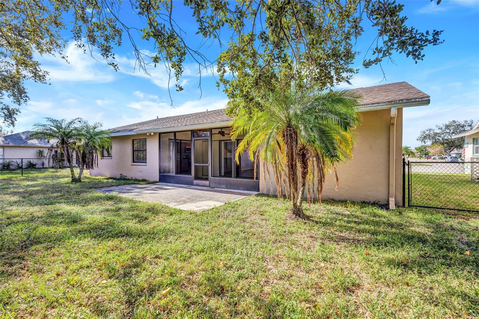 Image 11 of 56 For 5646 29th Street Circle E