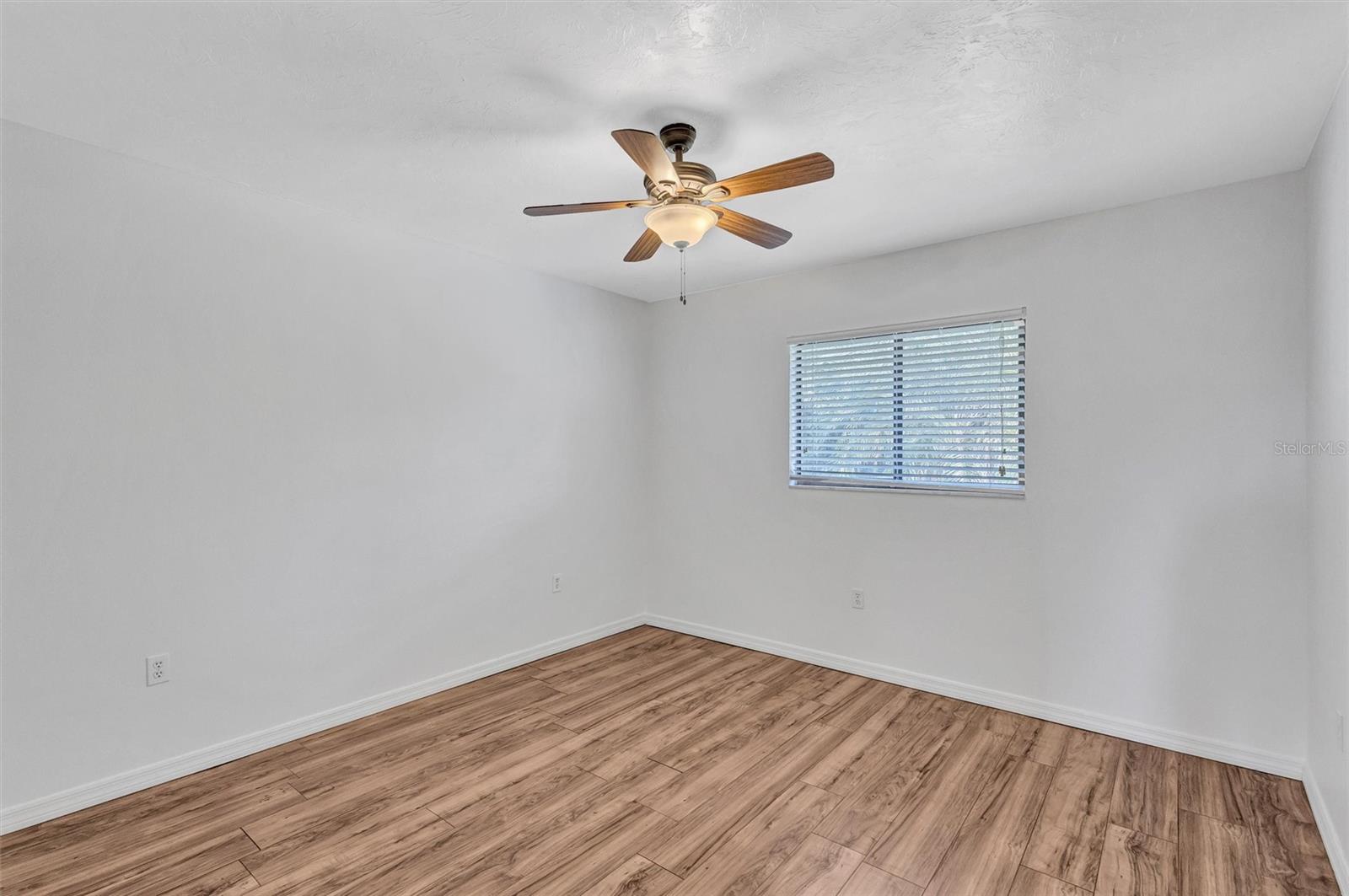 Image 41 of 56 For 5646 29th Street Circle E