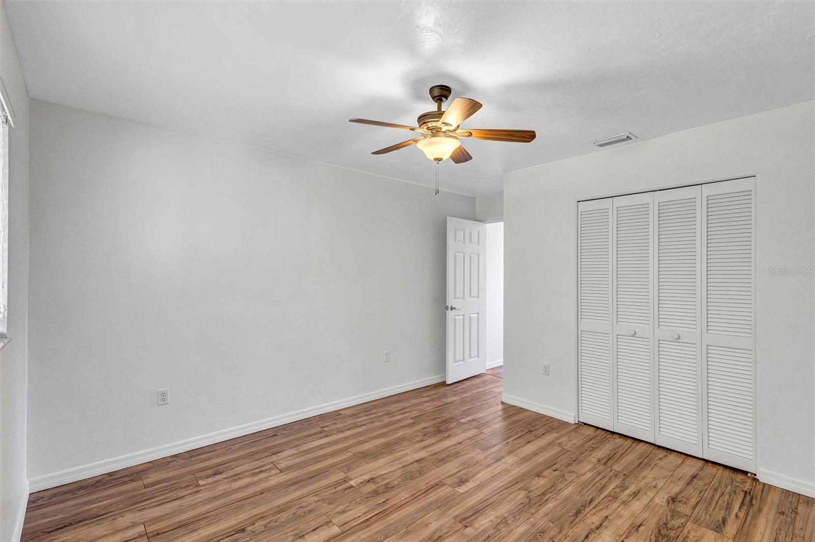 Image 42 of 56 For 5646 29th Street Circle E