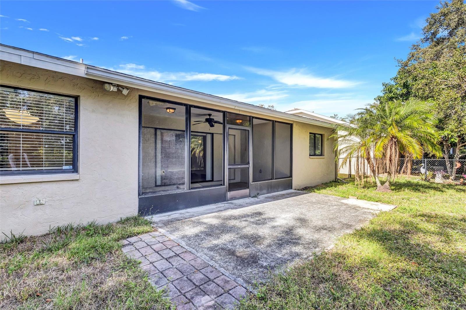 Image 8 of 56 For 5646 29th Street Circle E