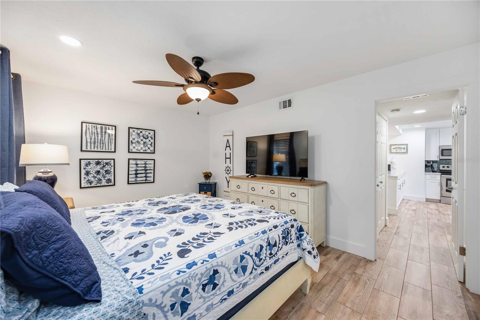 Image 34 of 69 For 1166 Peppertree Drive 112d