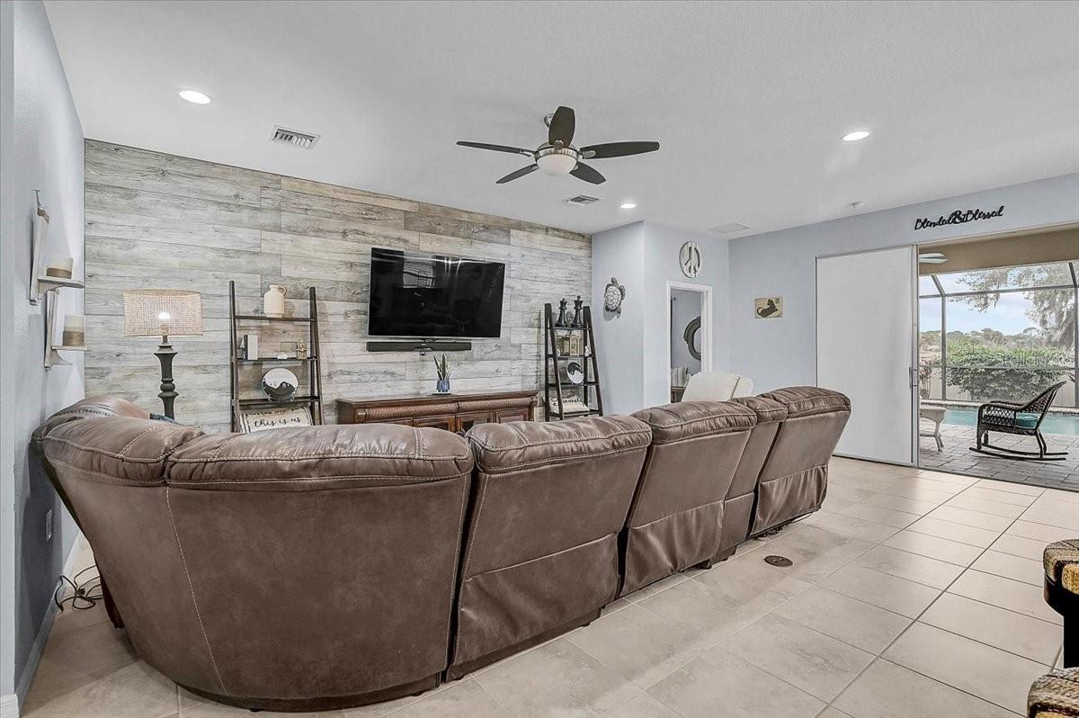 Image 12 of 45 For 7893 Peaceful Par Drive