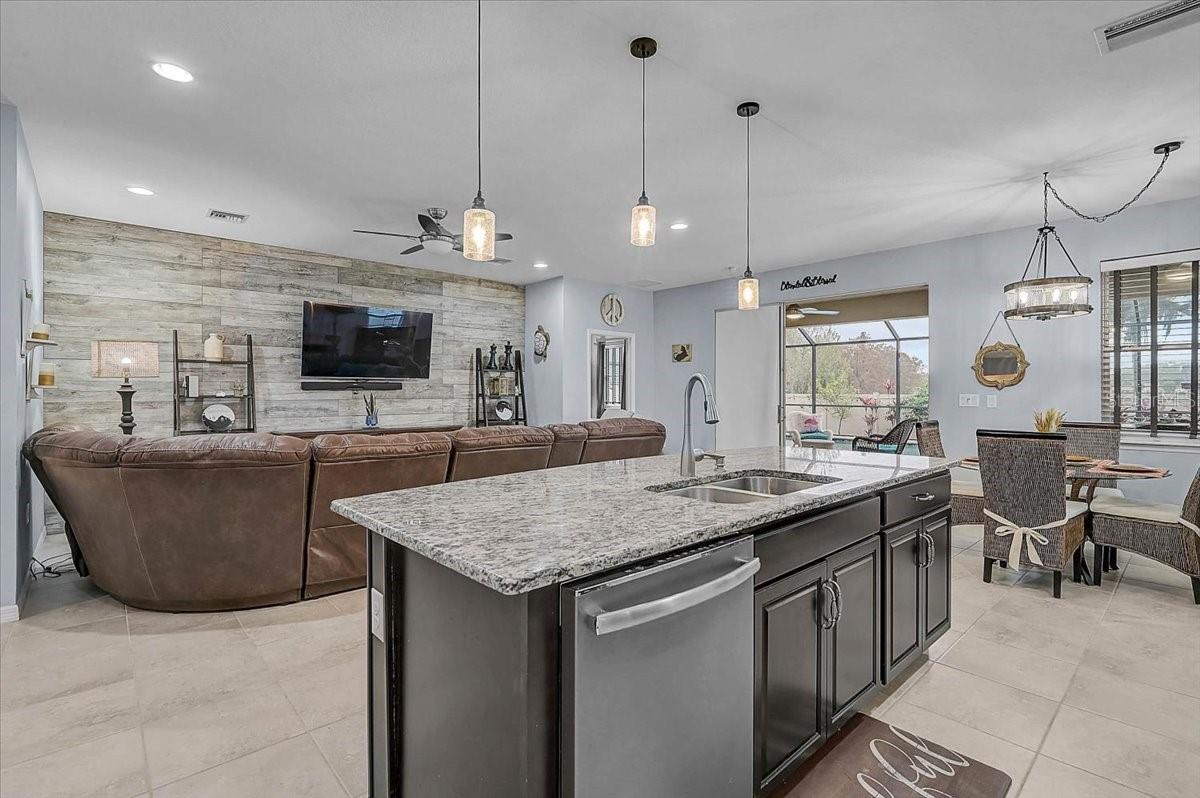 Image 4 of 45 For 7893 Peaceful Par Drive