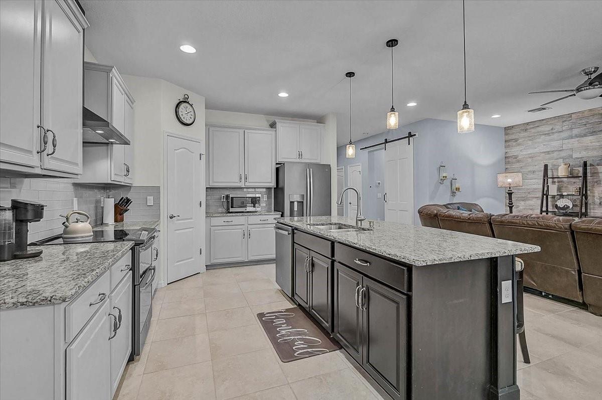 Image 6 of 45 For 7893 Peaceful Par Drive