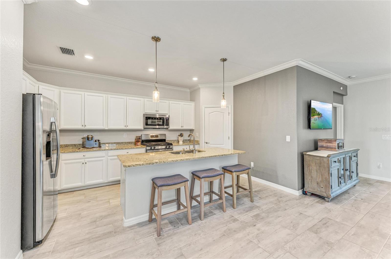 Image 11 of 40 For 17127 Blue Ridge Place