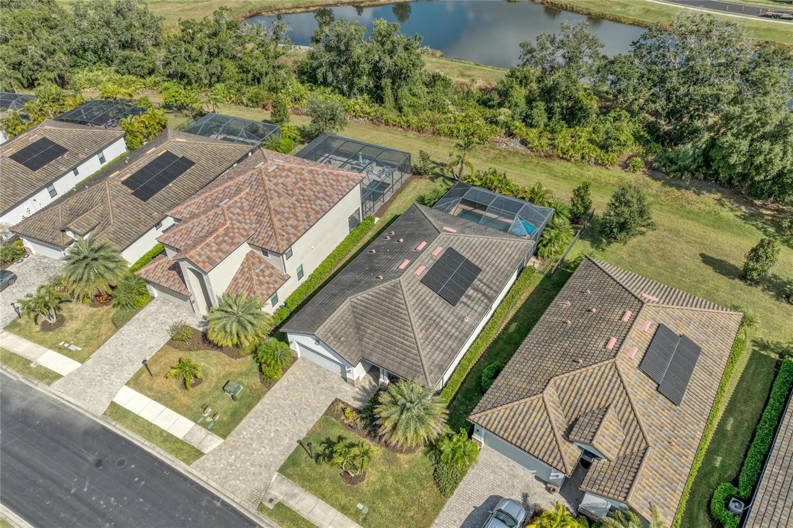 Image 5 of 40 For 17127 Blue Ridge Place